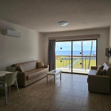 Penelope Beach Hotel Apts-3
